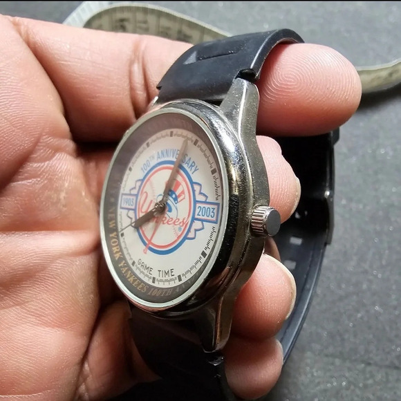Game Time New York Yankees Mens Quartz Watch Commemorative 100 Years Working - Picture 4 of 10